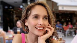 Rahasia Kulit Sehat Ala Cinta Laura: Konsistensi Gaya Hidup