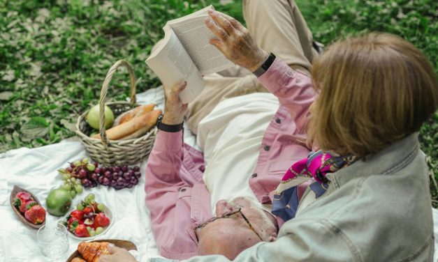 Rahasia Umur Panjang Lansia Di Desa Wisata: Pola Makan Alami