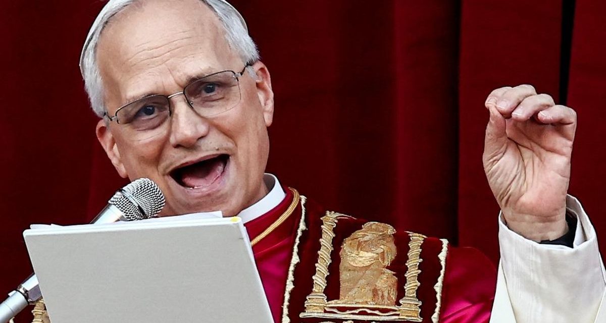 Paus Leo XIV Berikan Pidato Perdana Gantikan Paus Fransiskus