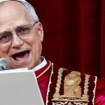 Paus Leo XIV Berikan Pidato Perdana Gantikan Paus Fransiskus