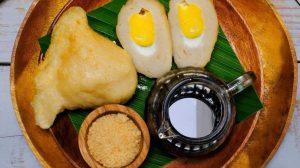 Pempek Palembang Kapal Selam: Cuko Pedas-Asam Menjadi Jiwa