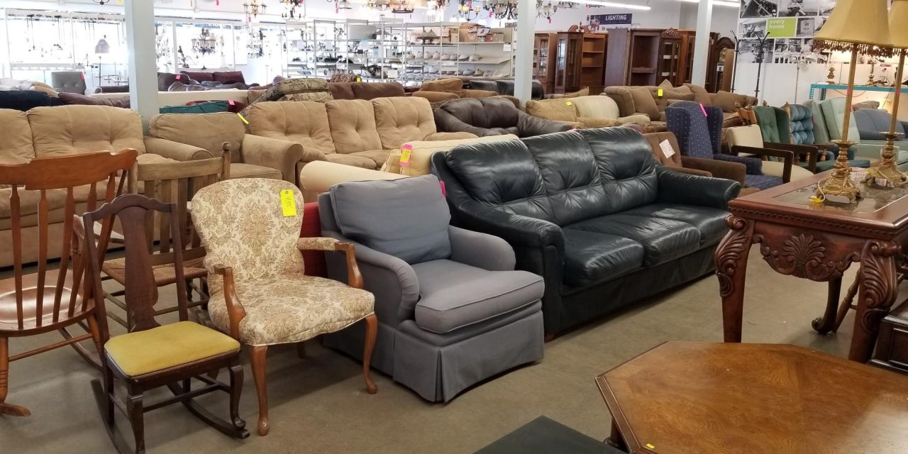Thrift Furniture: Tren Perabot Bekas Pilihan Pasangan Muda