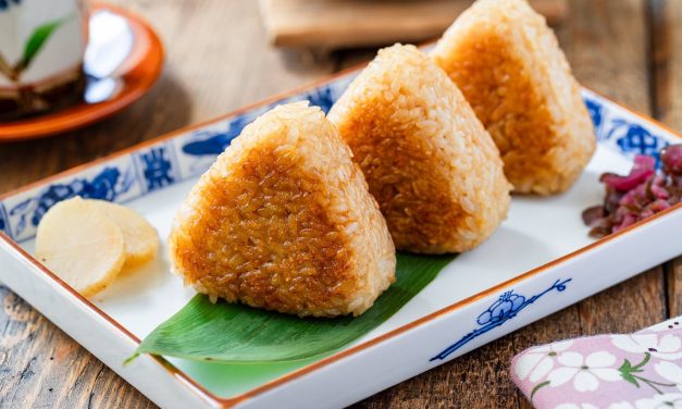Yaki Onigiri Jepang, Street Food Tokyo Beraroma Mentega Shoyu