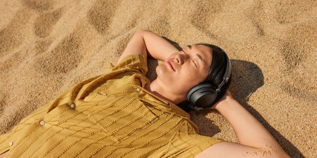 Sennheiser ACCENTUM Plus Wireless: Bawa Baterai Awet 50 Jam