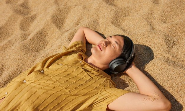 Sennheiser ACCENTUM Plus Wireless: Bawa Baterai Awet 50 Jam