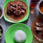 Menjajal Sup Konro Bakar Makassar: Iga Jumbo Bumbu Kacang