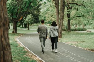 Trik Jalan Tanpa Earphone Ampuh Melatih Otak Dan Ide Kreatif