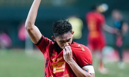 Rizky Ridho Potong Umpan Silang Musuh Sepanjang Laga