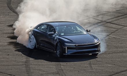 Lucid Air Sapphire Bawa Pembaruan Perangkat Lunak Track Mode