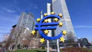 ECB Pertahankan Suku Bunga Acuan Demi Stabilitas Inflasi