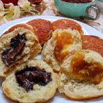 Kue Khamir Pemalang: Penganan Pipih Bulat Empuk Teman Teh