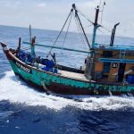 Kapal Pengawas PSDKP Sergap Kapal Ikan Ilegal Tanpa Dokumen